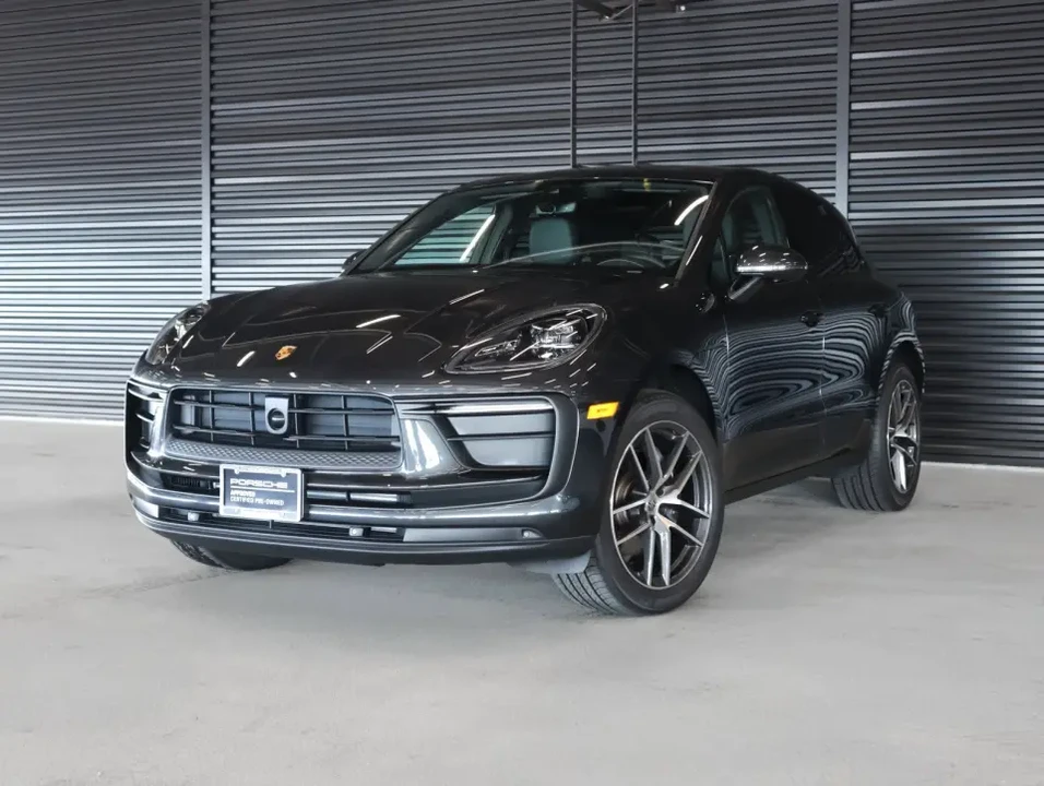 2025 Porsche Macan - Image 13 of 13