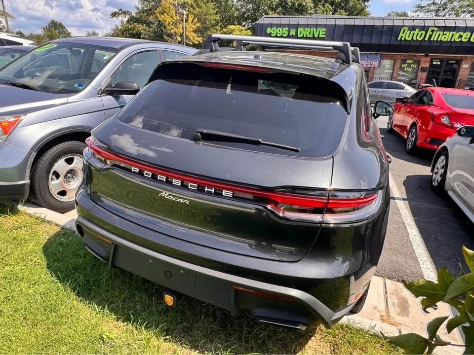 2025 Porsche Macan Electric - Image 5 of 15