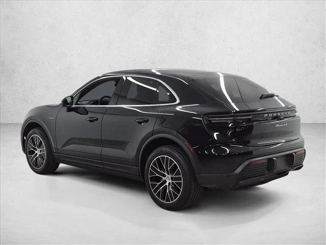 2025 Porsche Macan Electric - Image 8 of 20