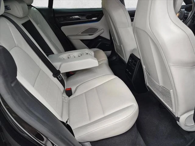 2025 Porsche Macan Electric - Image 20 of 20