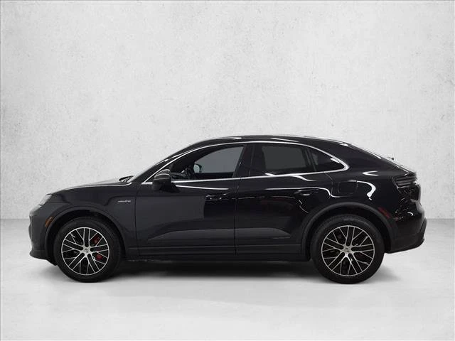2025 Porsche Macan Electric - Image 9 of 20