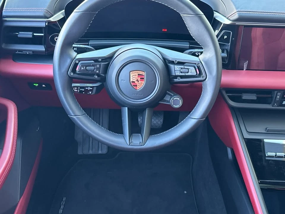 2025 Porsche Macan Electric - Image 19 of 19