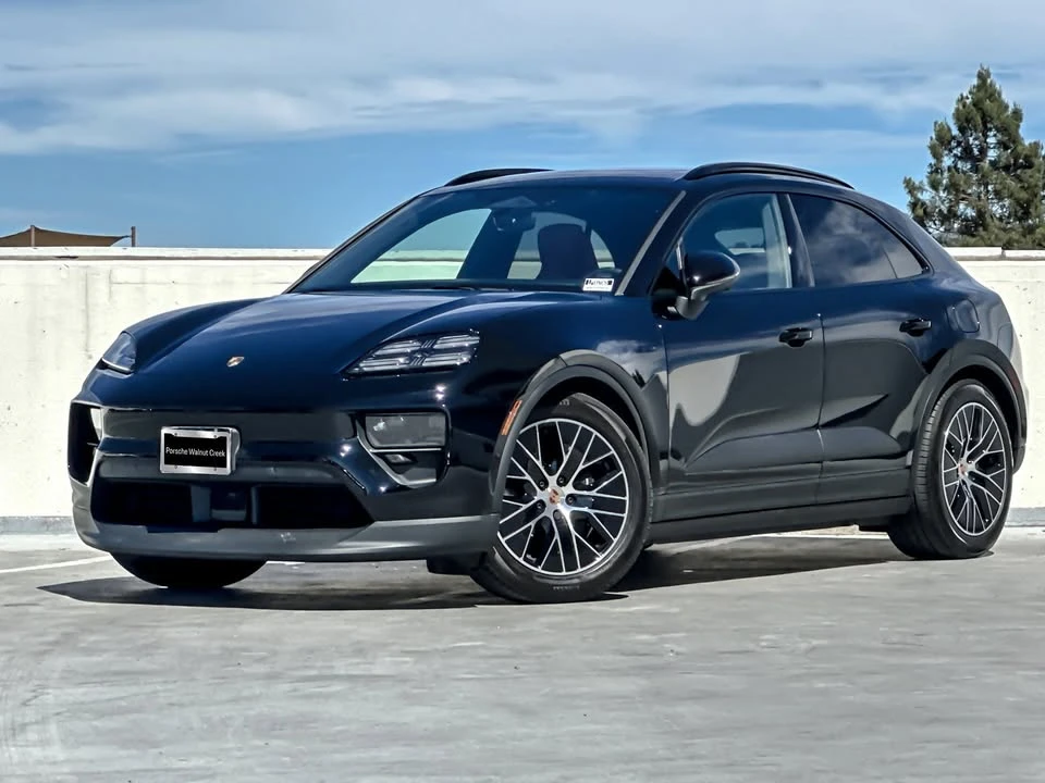 2025 Porsche Macan Electric - Image 2 of 19
