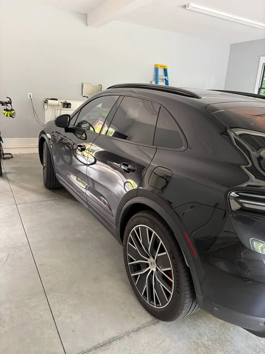 2025 Porsche Macan Electric - Image 4 of 6