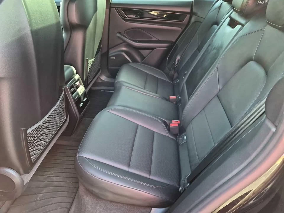 2025 Porsche Macan Electric - Image 20 of 20