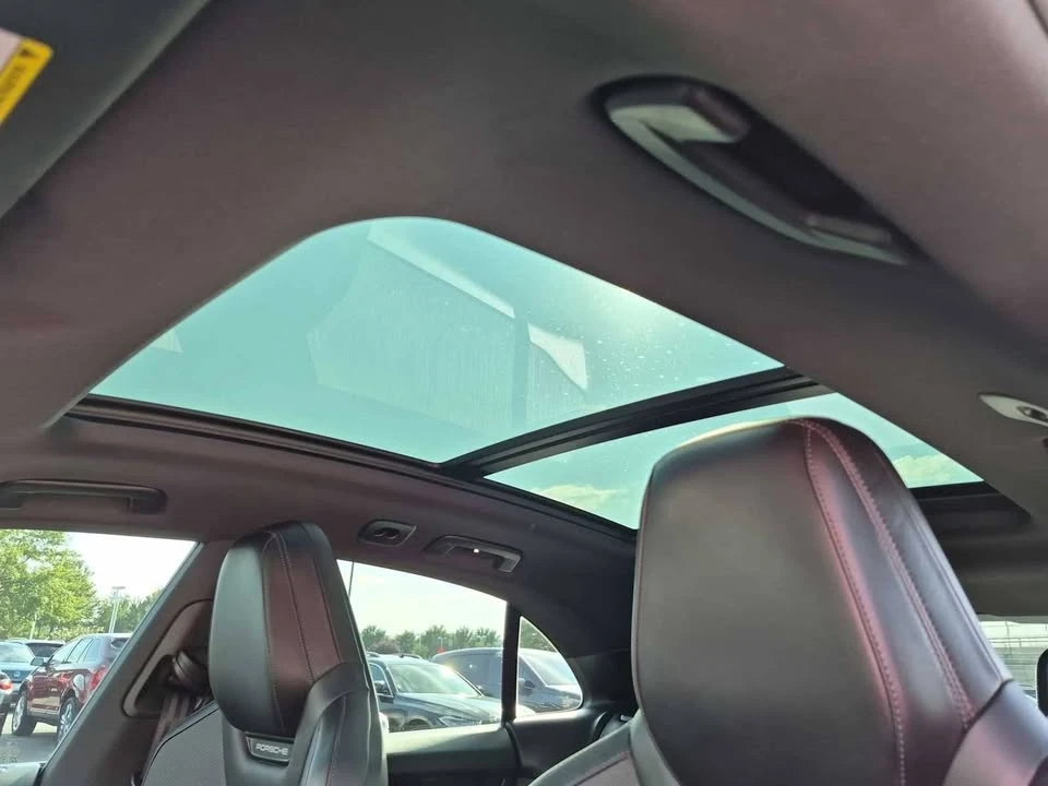 2025 Porsche Macan Electric - Image 19 of 20