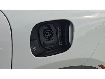 2025 Porsche Macan Electric - Image 15 of 15