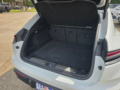 2025 Porsche Macan Electric - Image 14 of 15
