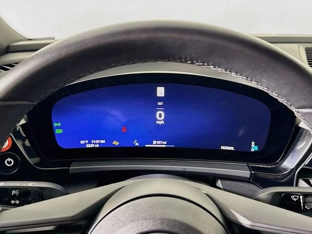 2025 Porsche Macan Electric - Image 13 of 20