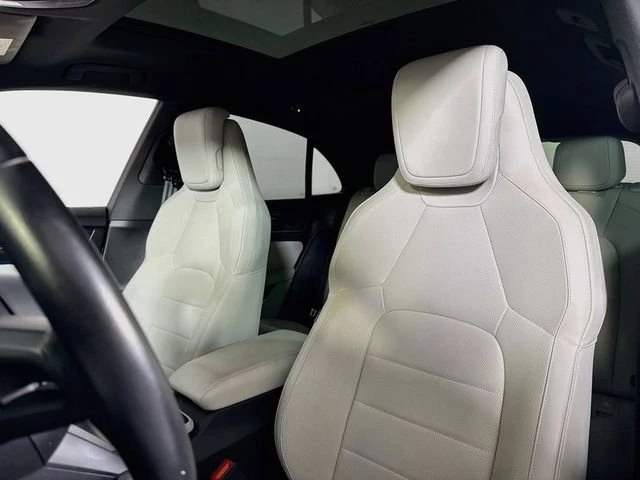 2025 Porsche Macan Electric - Image 5 of 20