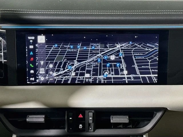 2025 Porsche Macan Electric - Image 15 of 20
