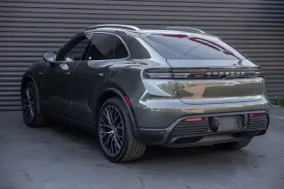 2025 Porsche Macan Electric - Image 3 of 4