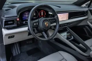 2025 Porsche Macan Electric - Image 4 of 4