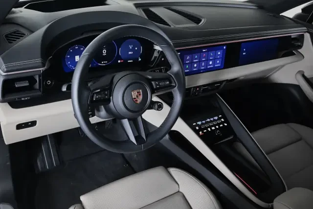 2025 Porsche Macan Electric - Image 4 of 4
