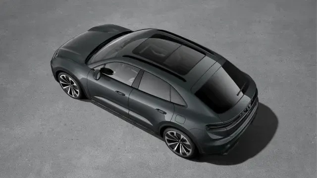 2025 Porsche Macan Electric - Image 4 of 4
