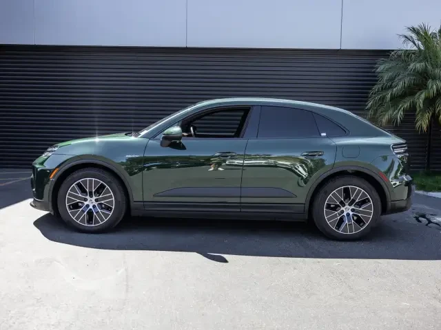 2025 Porsche Macan Electric - Image 2 of 4