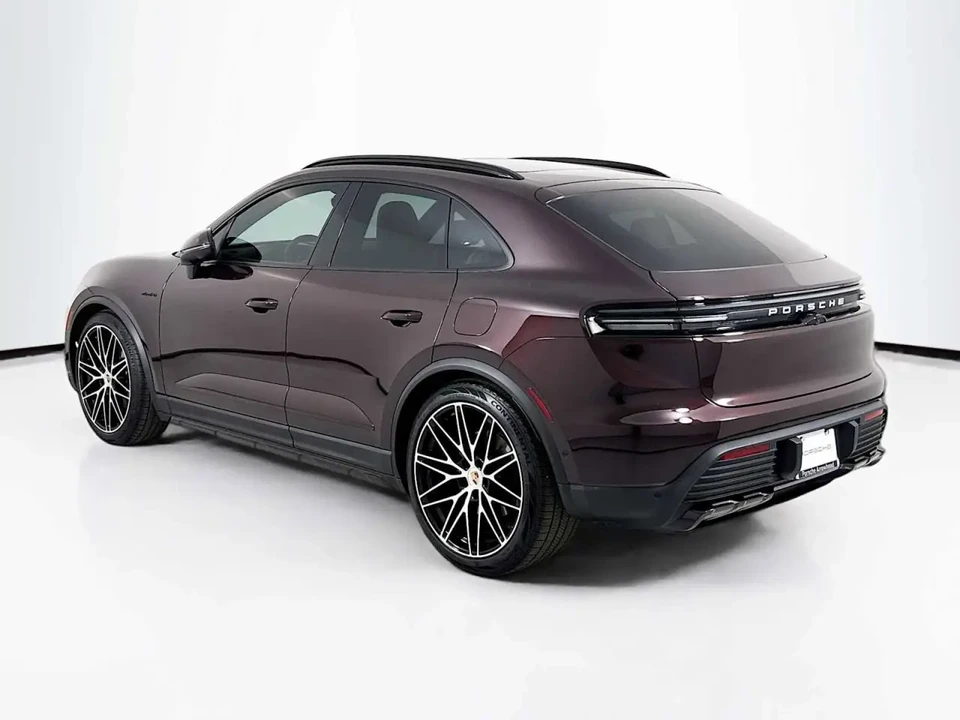 2025 Porsche Macan Electric - Image 3 of 7