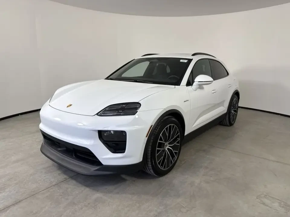 2025 Porsche Macan Electric - Image 11 of 12