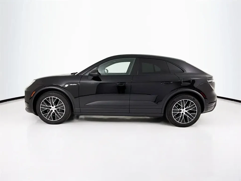 2025 Porsche Macan Electric - Image 2 of 9