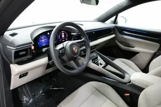 2025 Porsche Macan Electric - Image 4 of 4