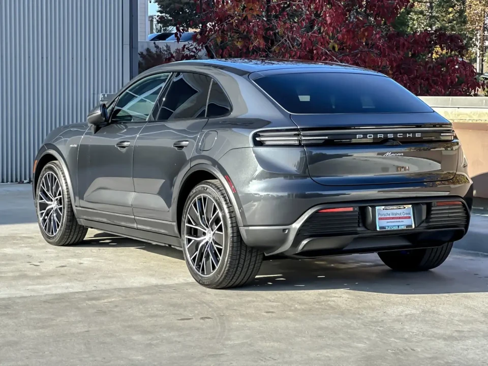 2025 Porsche Macan Electric - Image 3 of 7