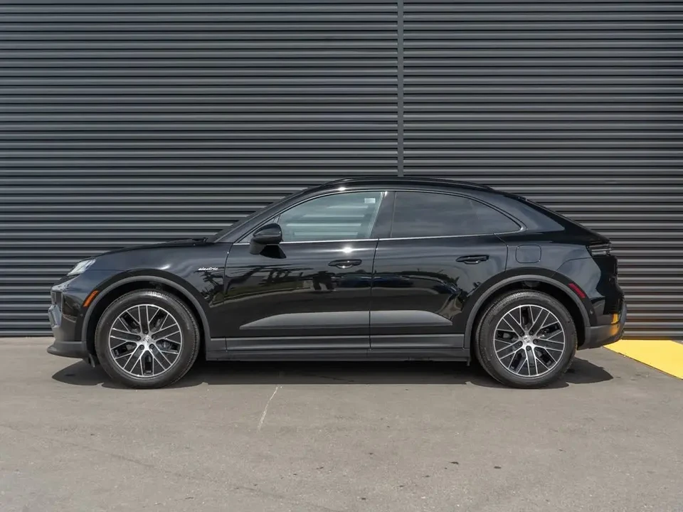 2025 Porsche Macan Electric - Image 2 of 13