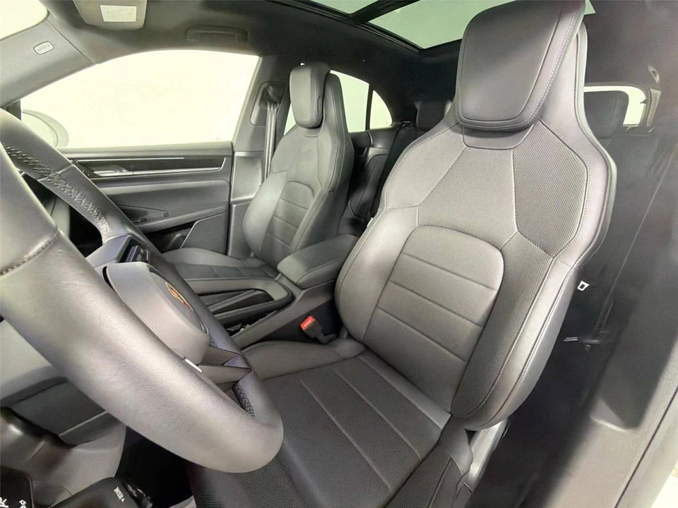2025 Porsche Macan Electric - Image 5 of 5