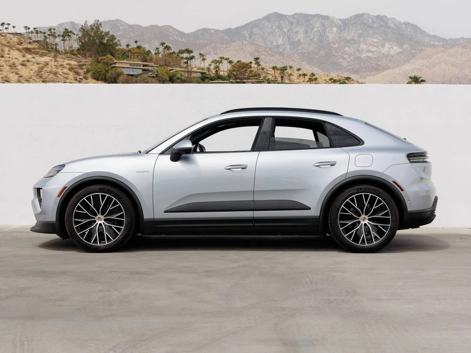 2025 Porsche Macan Electric - Image 2 of 4
