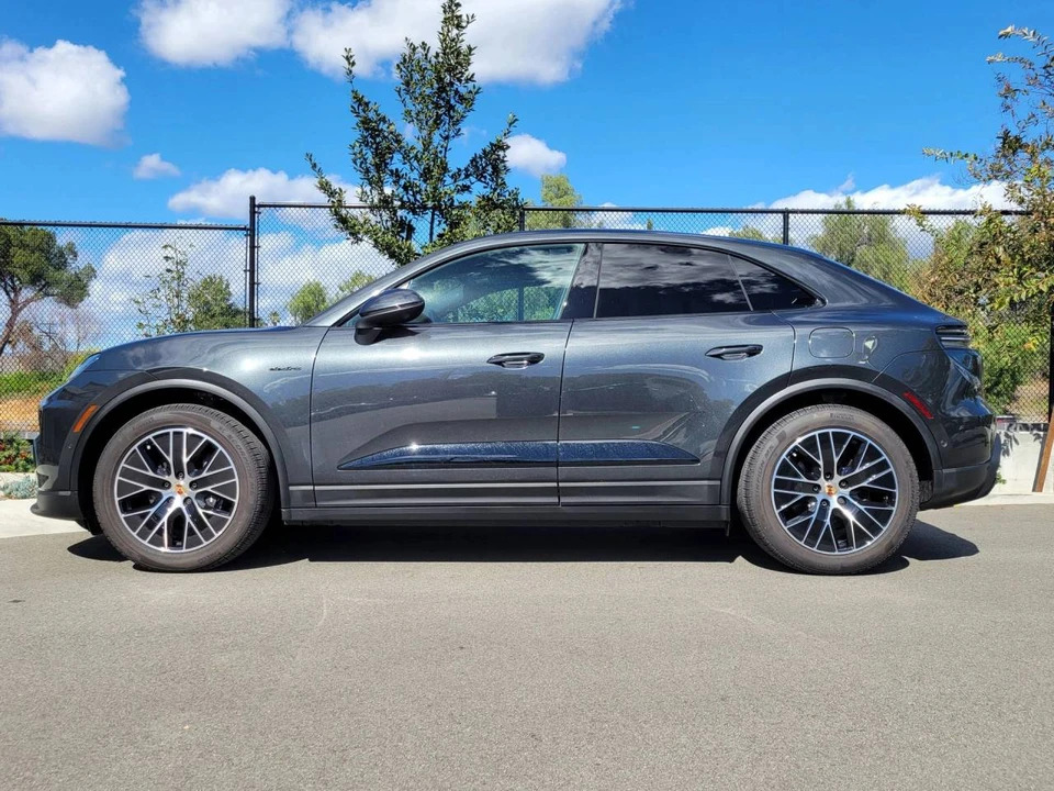 2025 Porsche Macan Electric - Image 2 of 5