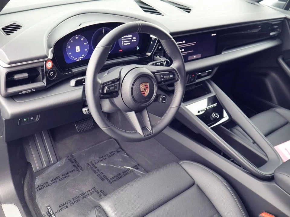 2025 Porsche Macan Electric - Image 4 of 5