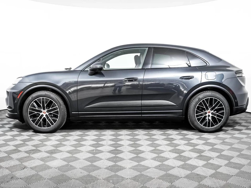 2025 Porsche Macan Electric - Image 2 of 5