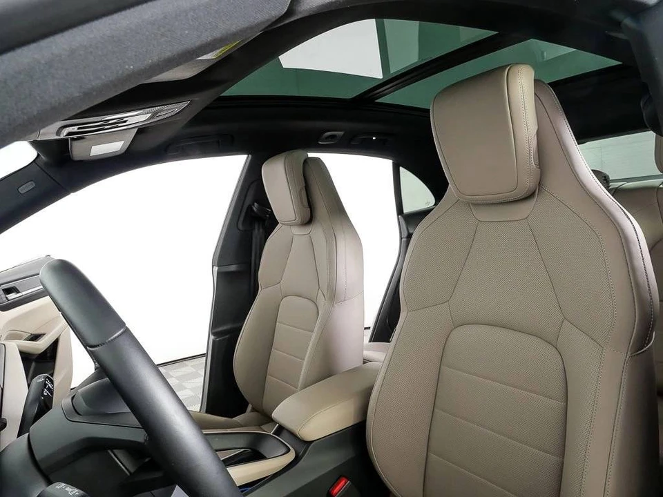 2025 Porsche Macan Electric - Image 5 of 5