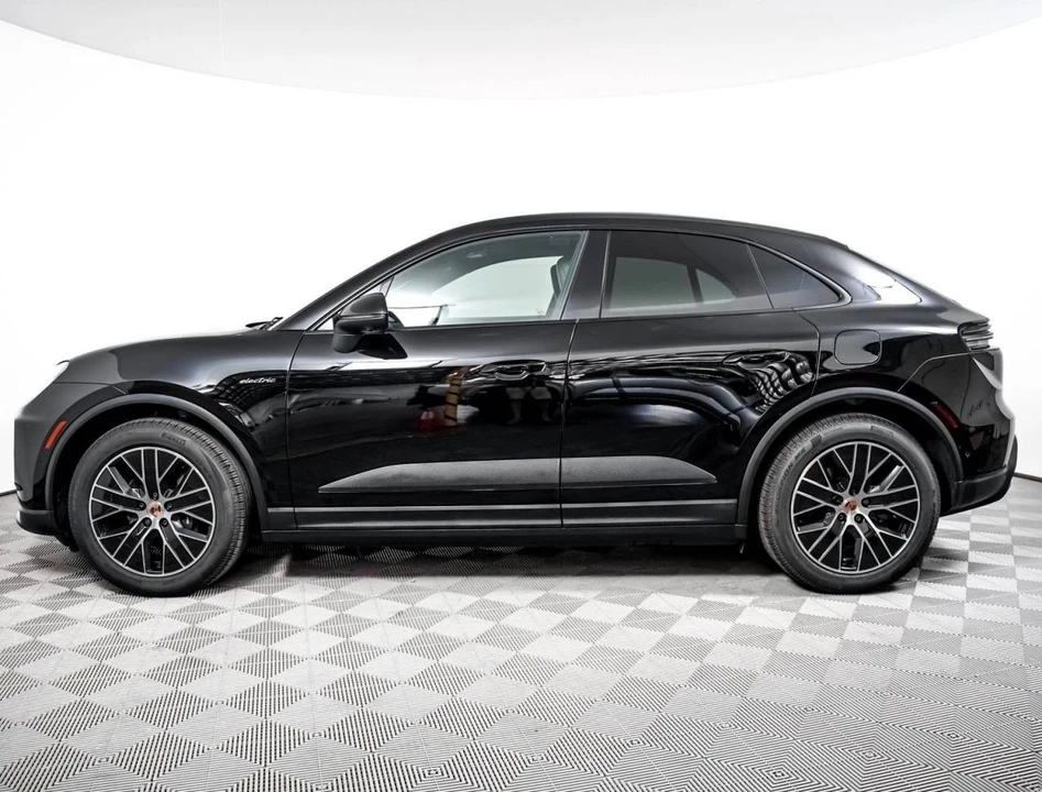 2025 Porsche Macan Electric - Image 2 of 5
