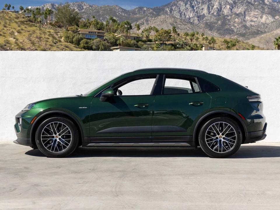 2025 Porsche Macan Electric - Image 2 of 5