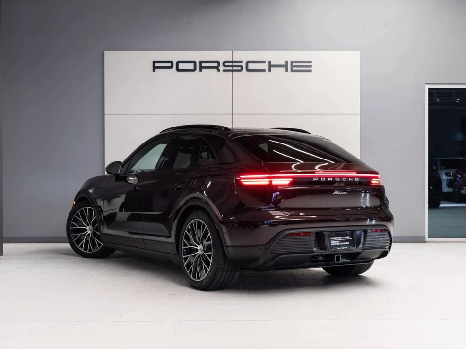 2025 Porsche Macan Electric - Image 5 of 5