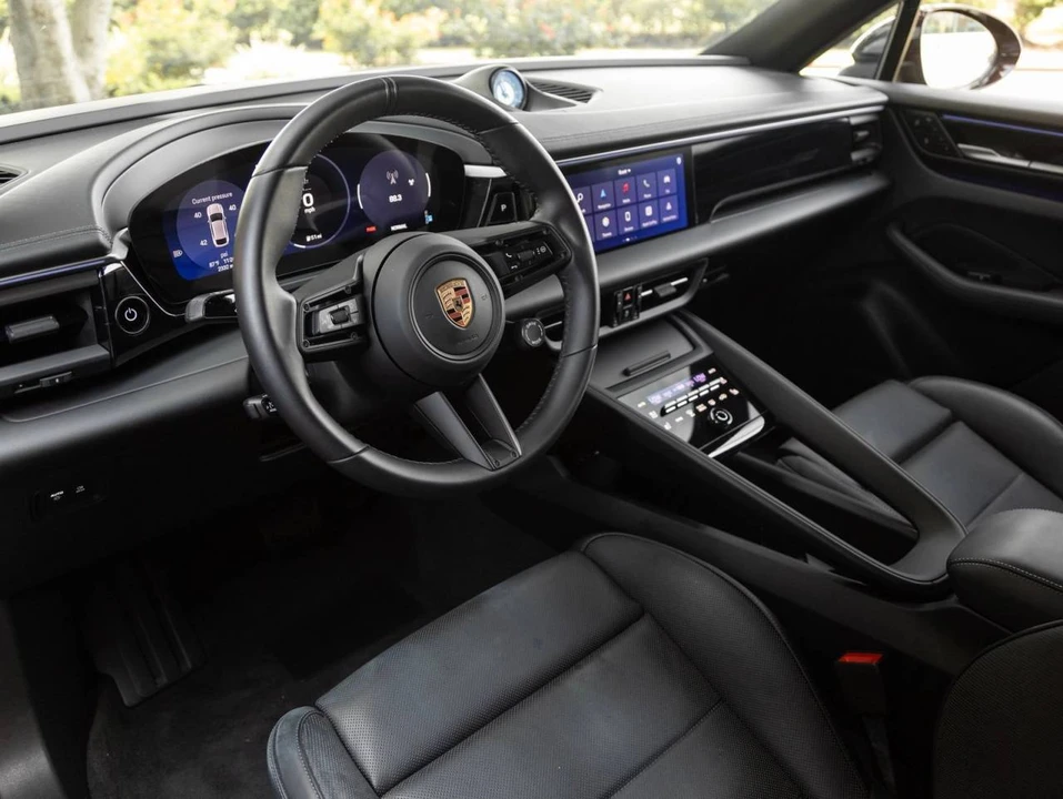 2025 Porsche Macan Electric - Image 3 of 5