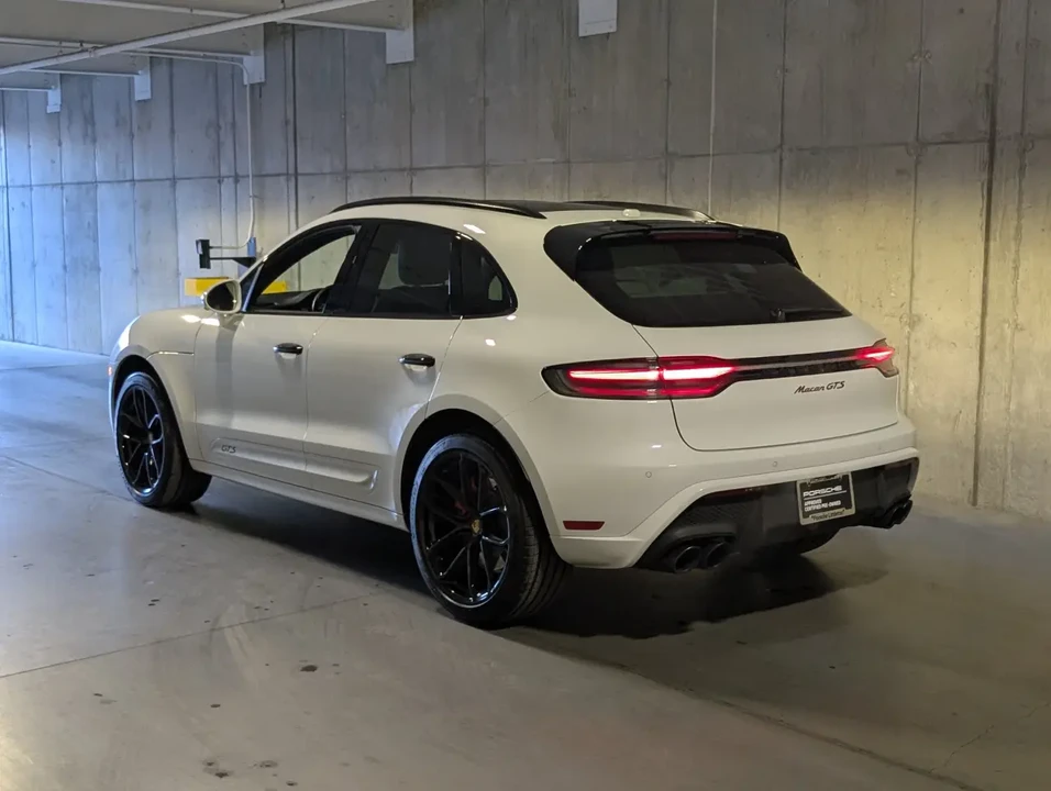 2025 Porsche Macan GTS - Image 3 of 11