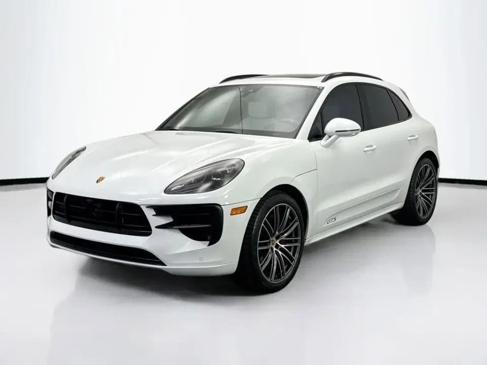 2025 Porsche Macan GTS - Image 10 of 11