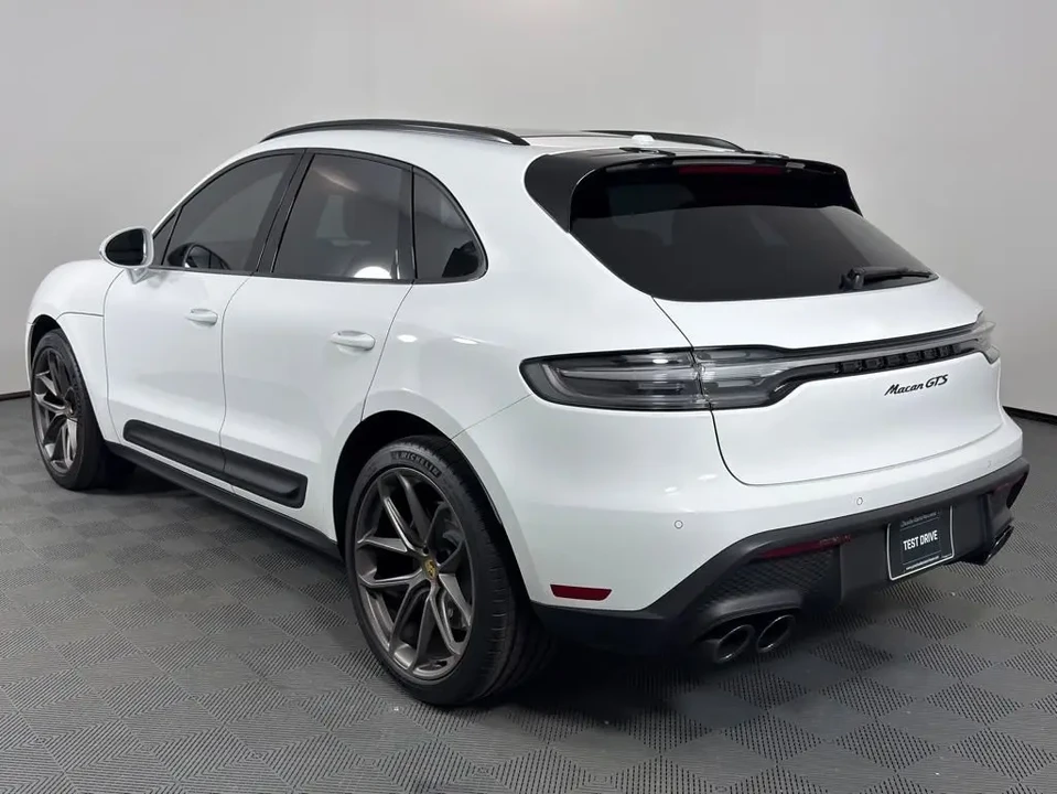 2025 Porsche Macan GTS - Image 3 of 13