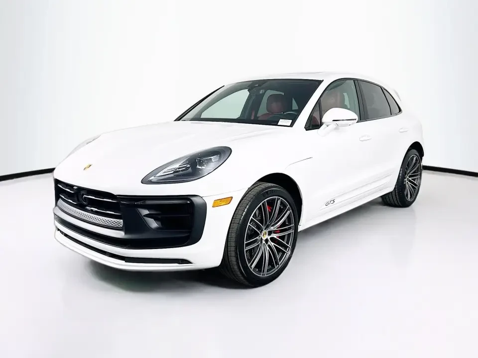 2025 Porsche Macan GTS - Image 11 of 13