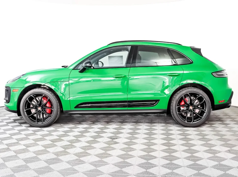 2025 Porsche Macan GTS - Image 3 of 10