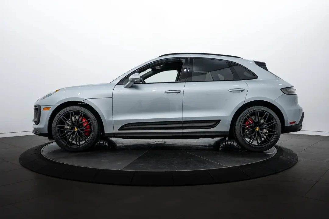 2025 Porsche Macan GTS - Image 3 of 8
