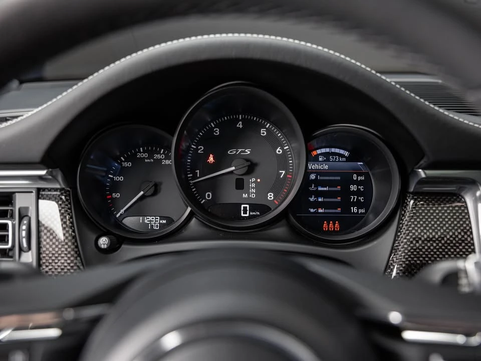 2025 Porsche Macan GTS - Image 13 of 20