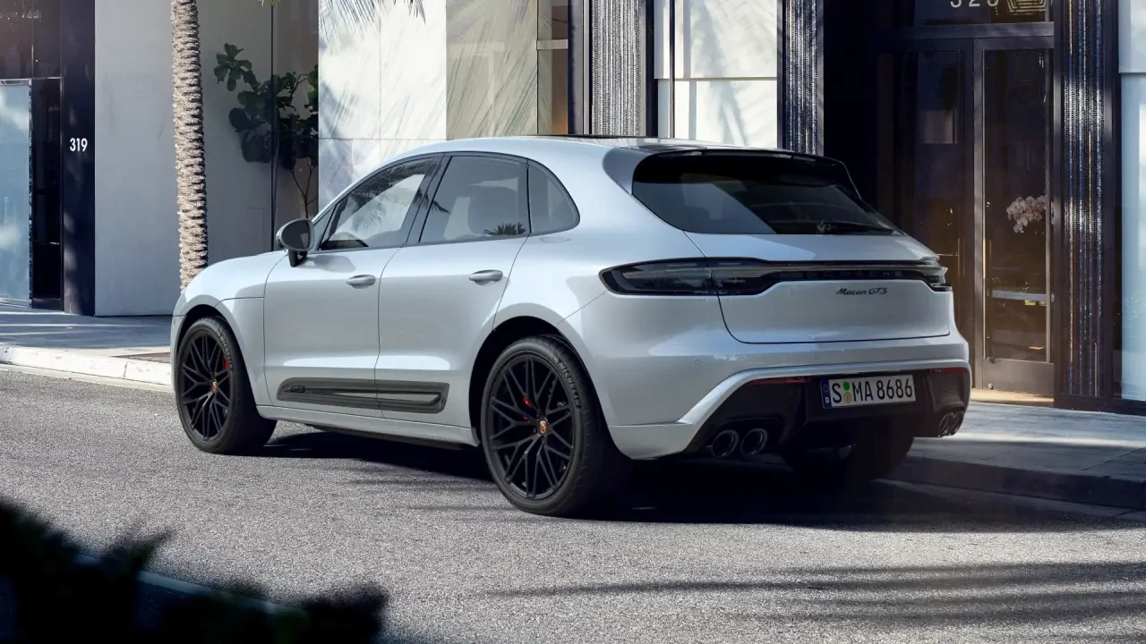 2025 Porsche Macan GTS - Image 3 of 13
