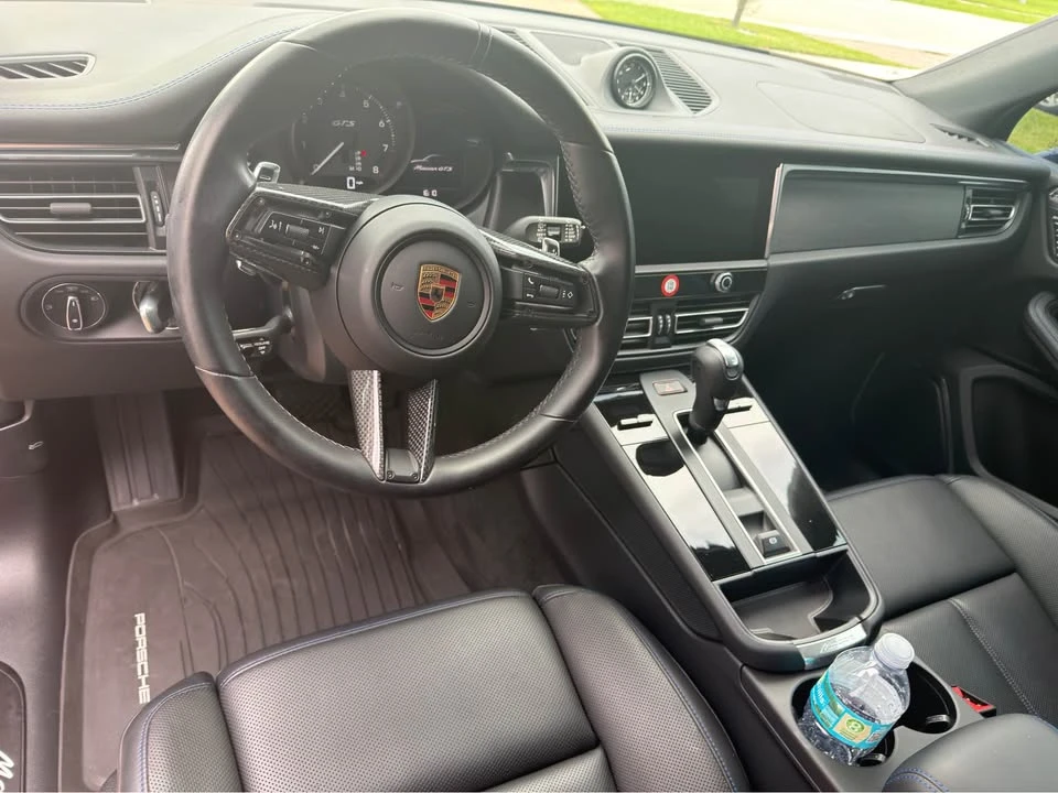 2025 Porsche Macan GTS - Image 14 of 17