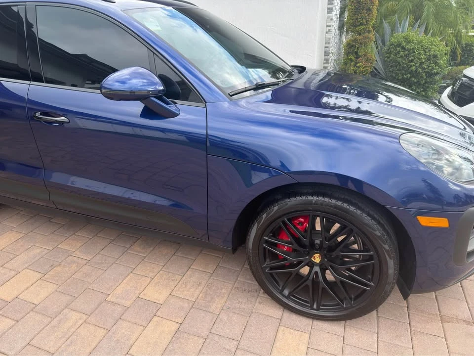 2025 Porsche Macan GTS - Image 10 of 17