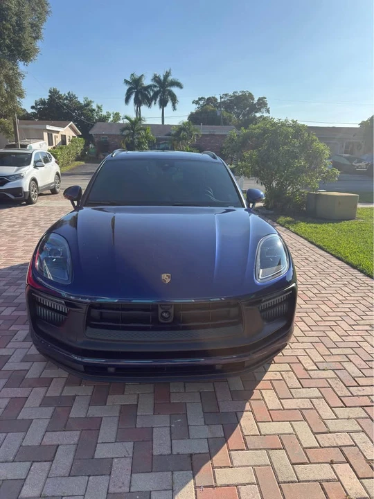 2025 Porsche Macan GTS - Image 4 of 17