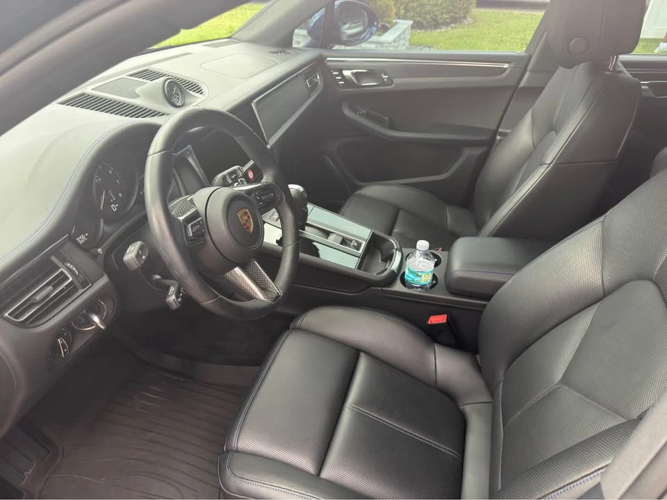 2025 Porsche Macan GTS - Image 13 of 17