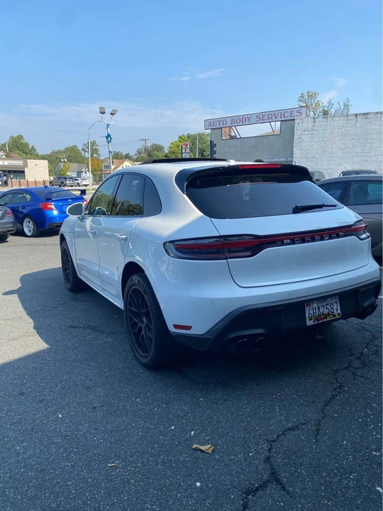 2025 Porsche Macan GTS - Image 3 of 11