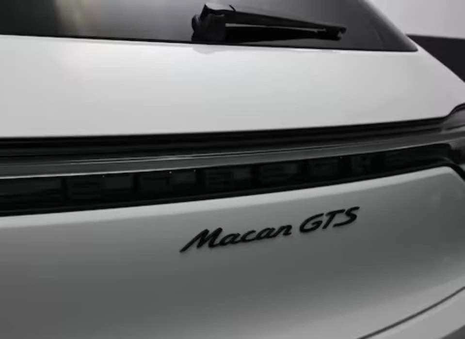 2025 Porsche Macan GTS - Image 9 of 9
